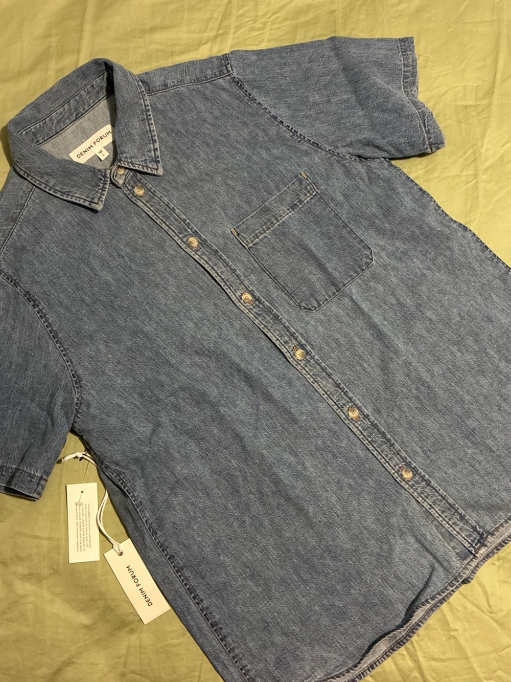 Denim Forum by Aritzia Men's Short-Sleeve Denim Button-Down Shirt - Light Blue